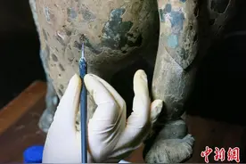 秦陵一号铜车马搬迁 两乘铜车马首次同时在出土地点展出图片