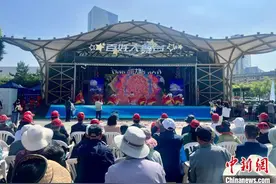 青海西宁：非遗走进街头 “一站式”展示文化遗产保护成果图片