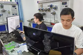 干过销售进过厂做过服务员，31岁高职毕业生考上本科院校逐梦青春图片