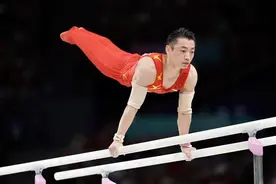 双杠的王！邹敬园夺第21金，中国双杠就是这么强！图片