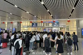 受降雨影响 多趟客运列车停运、多条高速实施管制图片
