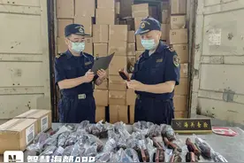 系国家Ⅱ级重点保护野生植物制品！马尾海关查获红椿木梳3684把图片