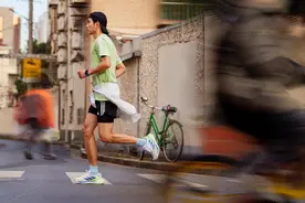 阿迪达斯营收仍陷低迷，大中华区成未来回升关键图片