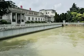 行走大运河｜来自江都水利枢纽的用电单图片