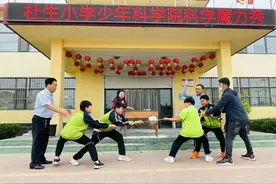 河北沧县：科学魔法秀 点亮科技梦图片