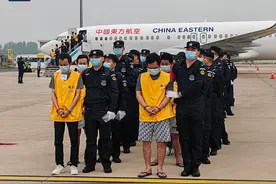 全部押解回国！图片