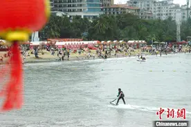 （新春见闻）三亚玩海项目“上新”受游客青睐图片