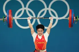 巴黎奥运会丨举重——女子49公斤级：中国选手侯志慧夺冠图片