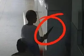 “警察同志，我们班学生挖出一个炮弹”图片