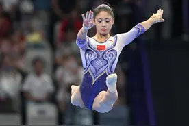 这两位中国姑娘，都是好样的！图片