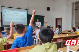 益阳职院：“心服务”情暖七彩假期图片