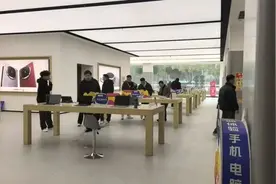 太火爆！突然崩了！宁波有人从上午等到下午！店员：增加了5倍，忙不过来图片