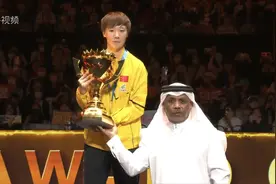 4比0横扫孙颖莎，她首夺亚洲杯女单冠军，王曼昱还是那个单纯喜欢打球的女孩图片