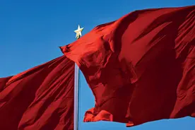 2025年，如何扩内需？|《财经》封面图片
