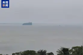 鄱阳湖水位跌破16米，船舶无需报告可通行图片