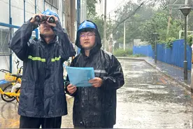 应对降雨，电力系统240支应急抢修队伍、74辆发电车集结待命图片