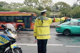 清明祭扫期间，广州部分路段将实施临时交通管制图片