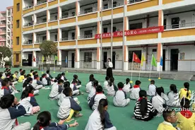 萝卜蹲、口香糖……小学心理团辅玩出新花样图片