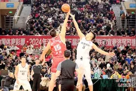 江西省第五届男子篮球联赛在宜春揭开战幕图片