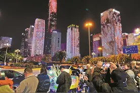 深圳市中心区主题灯光表演除夕璀璨上演图片
