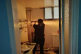 居民家中上水管道漏水 社区精准把脉聚力修复图片