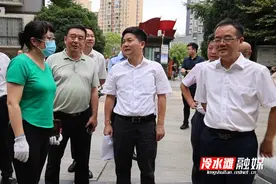 秦志军调研创卫巩卫工作：查漏补缺举一反三强化管理 持续提升市容环境水平图片