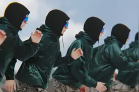 Oakley Factory Team 2秋冬系列第一弹，韩妆后与敦煌博物馆联名｜是日美好事物图片