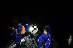 男子攀爬北京猫耳山，经历惊魂一夜！救援队员：他看见的大动物是“二师兄”图片