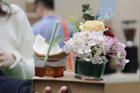 会插花的咖啡师，手造南京西路专属春季特调图片
