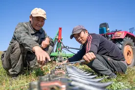 图集｜内蒙古兴安盟数千万亩草场进入打草季图片