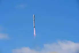 长二丁火箭成功发射四维高景三号02星图片