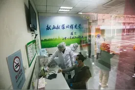 天气寒冷，多地血库告急！无偿献血人数大降？官方回应图片