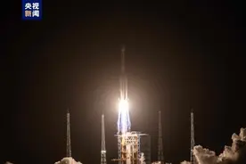 我国成功发射中星3A卫星图片