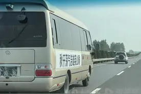 英雄“回程”直播中 网友眼含泪水，接力留言..... | 千里归途 英雄回家图片