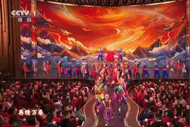 2025总台春晚丨谭维维点燃非遗激情 一起潮起英歌舞图片