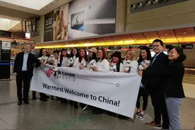 美方称允许中方航空公司每周往返美国航班数量增至50班，中国驻美使馆发声图片