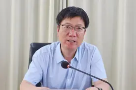 乡宁县委副书记、县人民政府县长李永芳主持召开乡宁县国家卫生城镇 慢性病综合防控示范区建设工作推进会议图片