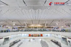 首家进驻 盛大启航 东方航空转场T5航站楼领航丝路新枢纽图片