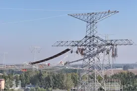 陇东至山东800千伏特高压直流线路工程河北段建设忙图片