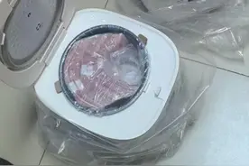 警惕！济南警方“截获”俩电饭煲，里面装了十几万元现金图片