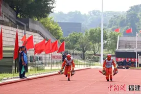 福建省森林消防总队灭火专业实战技能比武在福州启幕图片