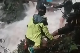 越野赛因雷雨大风及时中断，保障选手安全永远是第一位的图片