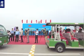 中国东兴—越南芒街口岸北仑河二桥客运功能启用图片