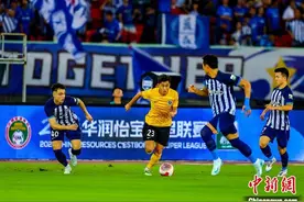 中超联赛：武汉三镇战胜深圳新鹏城图片