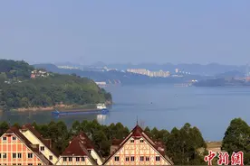 三峡库区进入高水位运行 沿江小镇秋意如画图片
