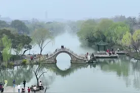 听李白的！烟花三月下扬州图片