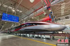 CR400BF-Z型智能复兴号动车组首次配属中国西北地区图片