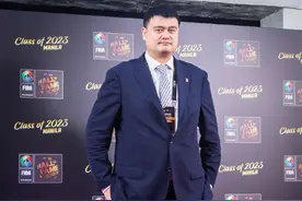 姚明进入2023年国际篮联名人堂图片