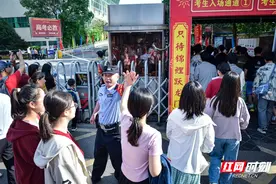 护航高考！直击荷塘警方护考现场图片