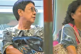 许鞍华：仍有想法 还想拍下去图片